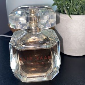 Fragrance Elie Saab Le Parfum
